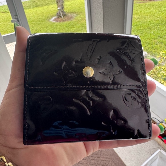 Louis Vuitton Vernis Amarante Monogram Envelope - Used - Picture 4 of 10